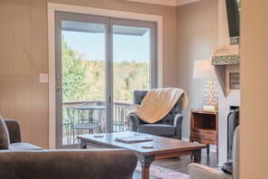 Una Smart TV, libros