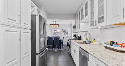 Metropolitan Escape I JZ Vacation Rentals