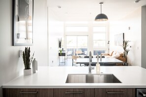 Private kitchen - Espadin Condos II (Denver)