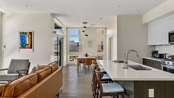 Condo, Multiple Beds, Patio, Mountain View (Unit 208) | Interior