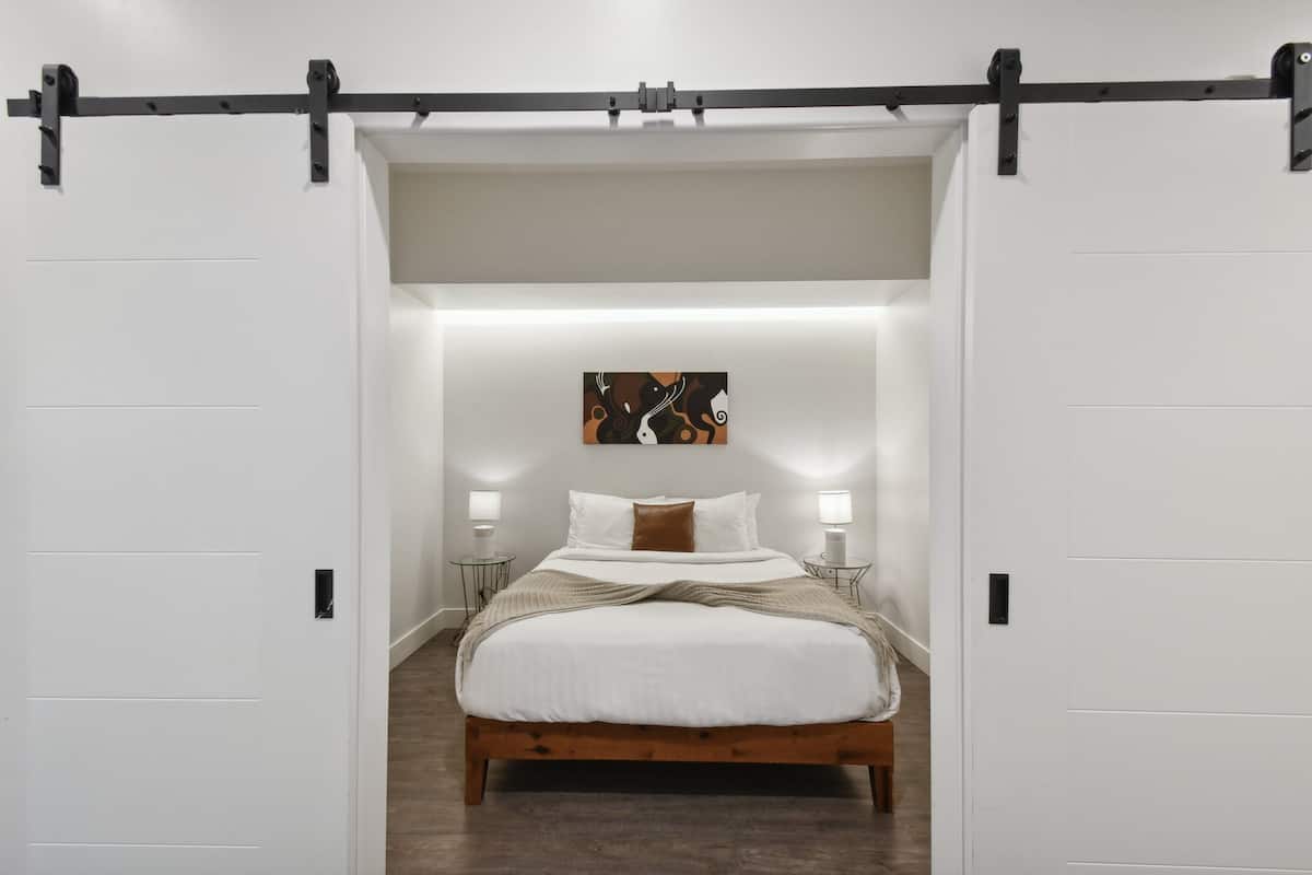 Condo, 1 Queen Bed, Kitchen, Mountain View (unit 200) | 1 bedroom, individually decorated, individually furnished, WiFi