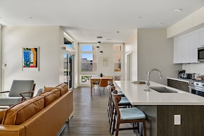 Condo, Multiple Beds, Patio, Mountain View (Unit 208) | Interior