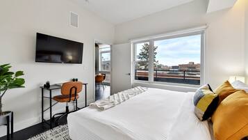 Leilighet, 1 kingsize-seng, kjøkken, fjellutsikt (Unit 209) | 1 soverom, individuelt dekorert, individuelt innredet og wi-fi