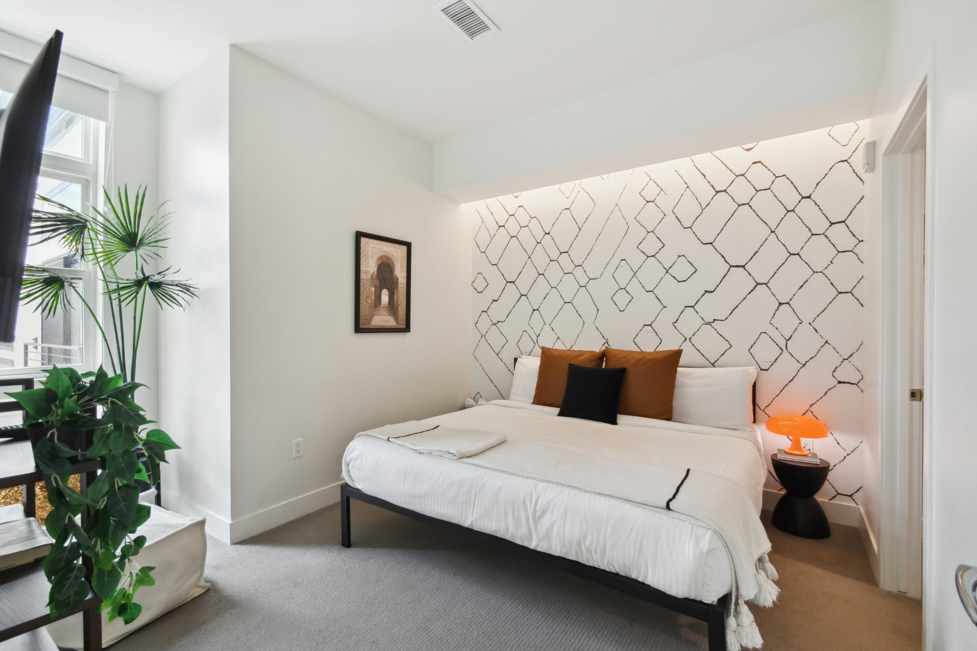 Condo, Multiple Beds, Kitchen, Mountain View (unit 407) | 1 bedroom, individually decorated, individually furnished, WiFi