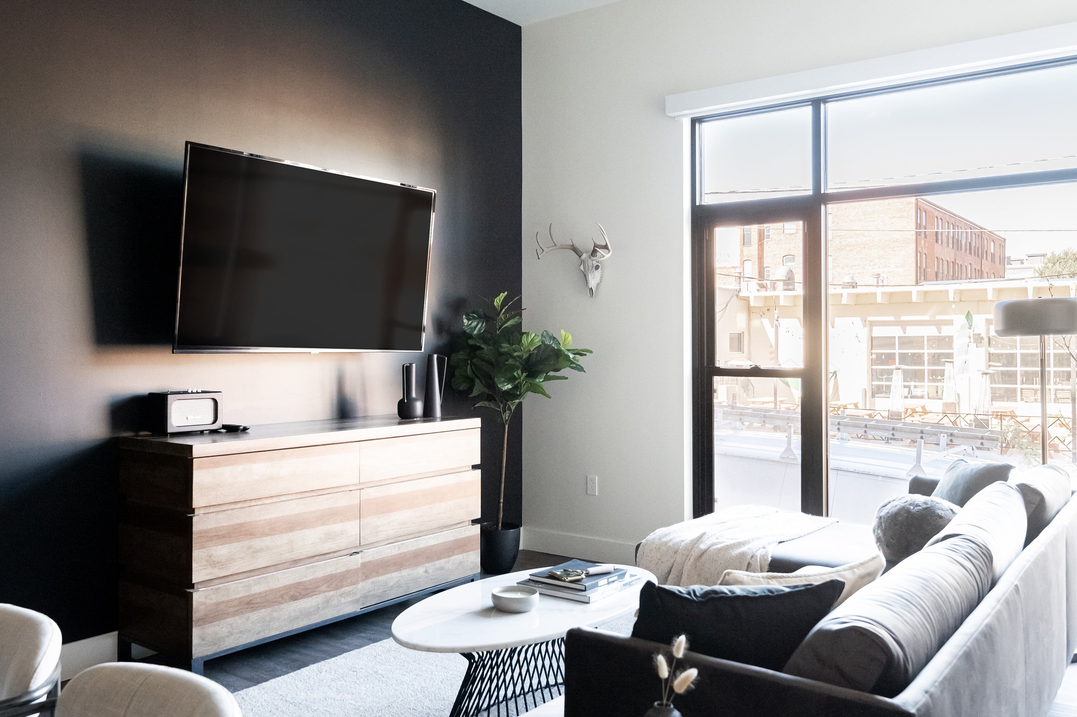 Condo, 1 King Bed, Kitchen, Mountain View (unit 110) | Living area | 40-cm TV with digital channels