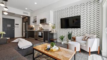 Condo, Multiple Beds, Kitchen, City View (2880(U307) EcoLoft City Views) | Living area | 40-cm TV with digital channels