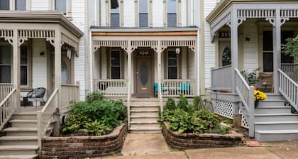 Welcoming Lafayette Square Home - JZ Vacation Rentals