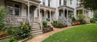 Welcoming Lafayette Square Home - JZ Vacation Rentals