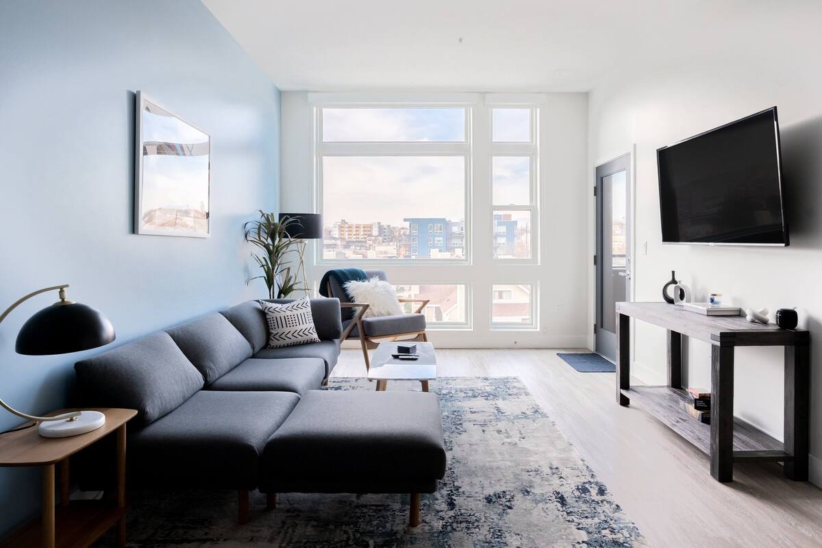 Lejlighed - flere senge - balkon - byudsigt (#U402 Peekaboo Views) | Opholdsområde