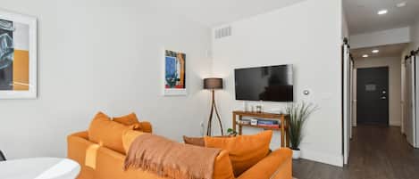 Condo, 1 King Bed, Balcony (Unit 400) | Living area