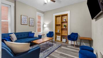 House, Multiple Beds, Patio, City View | Living area