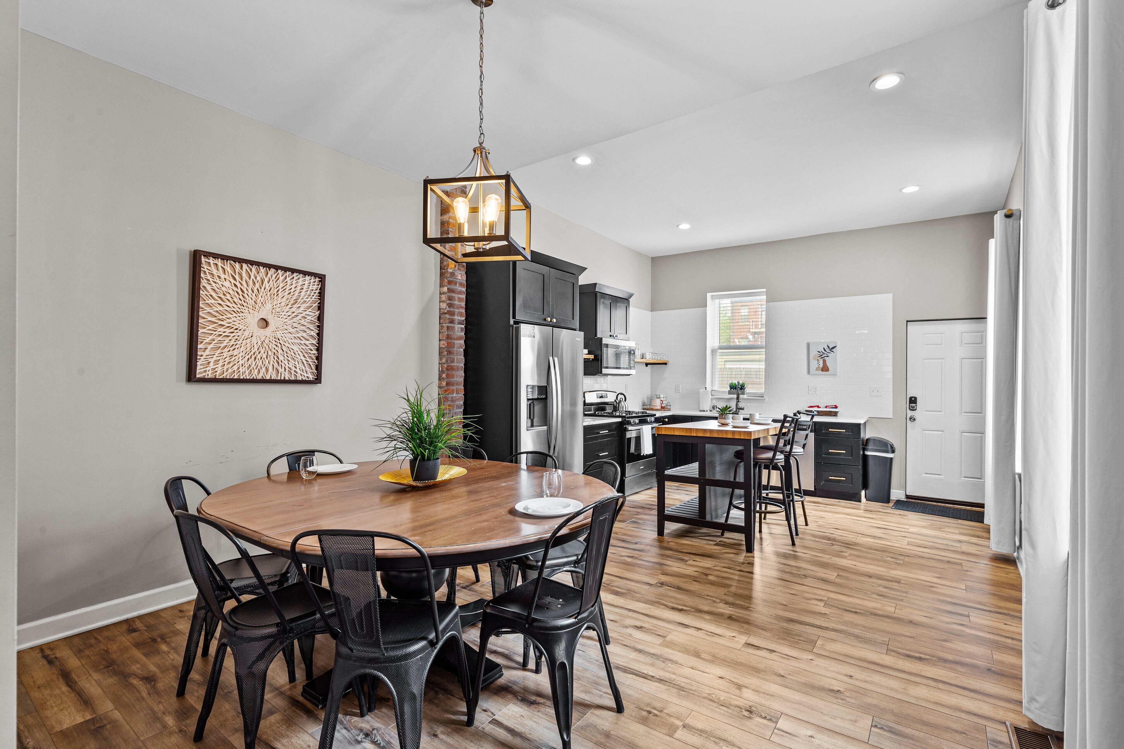 House, Multiple Beds, Patio, City View | Dining