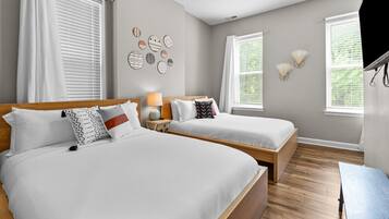 House, Multiple Beds, Patio, City View | 3 bedrooms, individually decorated, individually furnished, free WiFi