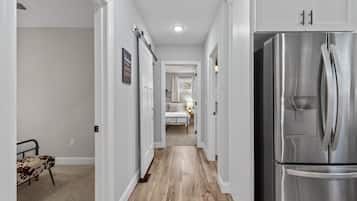 House, Multiple Beds, Balcony, City View | Interior