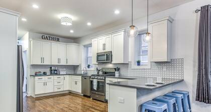 Expansive Downtown Home | JZ Vacation Rentals