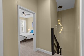 4 bedrooms, free WiFi, bed sheets - Red Brick Hideaway | JZ Vacation Rentals (St. Louis)