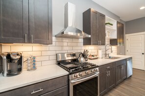 House, Multiple Beds, Patio, City View | Private kitchen