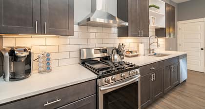Parkside Comfort | JZ Vacation Rentals