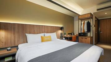 In-room safe, desk, iron/ironing board, free WiFi