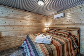 1 bedroom, WiFi, bed sheets, wheelchair access