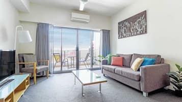 Televisión, oficina