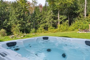 Bain à remous extérieur