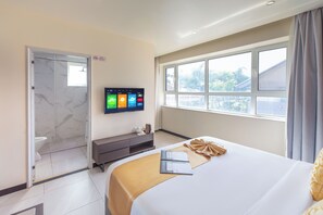 Ropa de cama de alta calidad, cubrecamas y escritorio 