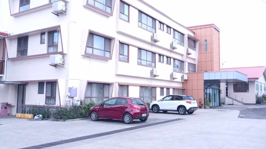 Tauese Seaview Hotel