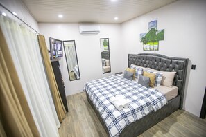 3 dormitoris, caixa forta a l'habitació, escriptori i wifi