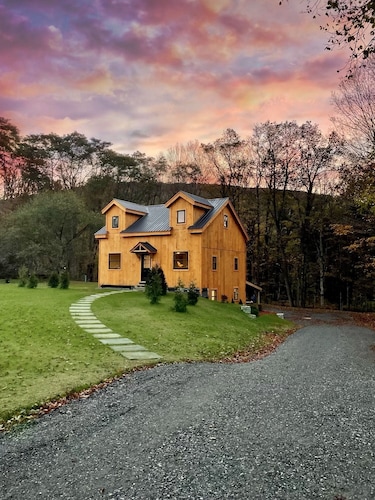 Luxury Ski Chalet - Okemo Killington