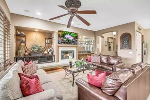 Smart TV, fireplace - Music Festival Dream Home (Indio)