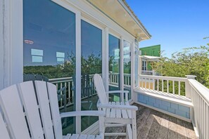 Terrace/patio - Sea Suite-Beach View-30A-Large Hot tub-Outdoor Space (Santa Rosa Beach)