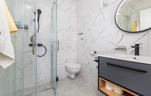 Shower, hair dryer - Gorgeous apartment in Malinska with swimming pool (Malinska)