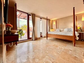 5 bedrooms, in-room safe, iron/ironing board, free WiFi