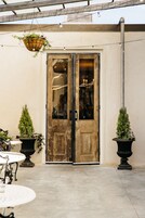 Se sirven cenas y brunches, cocina fusión