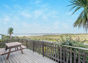Outdoor dining - Sea View Lodge 3 Pet Friendly (Kirkcudbright)