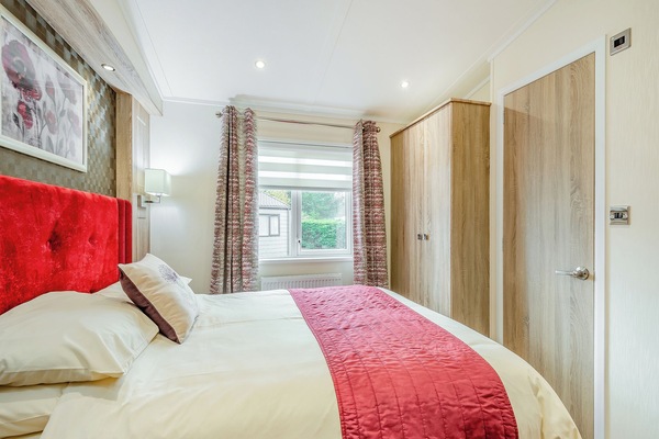 Bedroom, Bed, House
