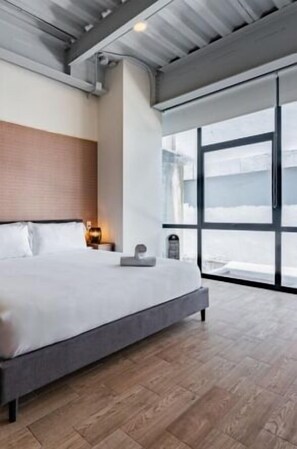 1 soverom, skrivebord, strykejern/-brett og wi-fi