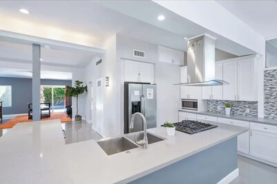 An Oasis in the Heart of Palm Springs!