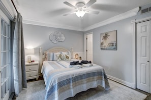 2 bedrooms, desk, iron/ironing board, free WiFi
