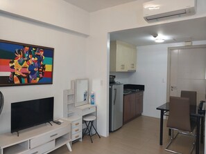 Standard Studio | Living area