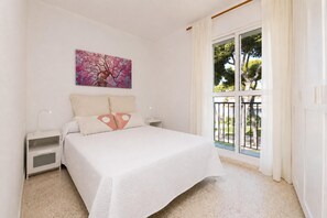 3 bedrooms, free WiFi, bed sheets