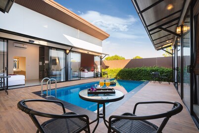 Thames Tara Private Pool Villa Rawai Phuket