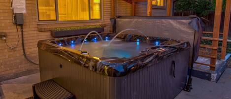 Bañera de hidromasaje exterior