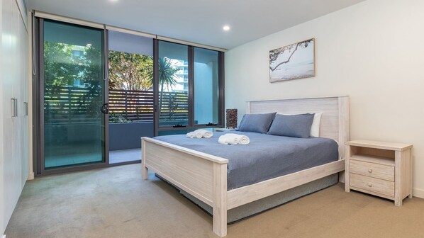 2 bedrooms, WiFi, bed sheets - Strand Beachside 104 (Forster)