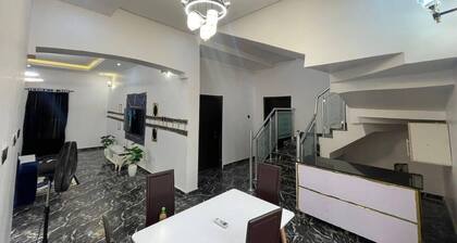 Immaculate 4-Bed detached duplex in Lekki Chevron