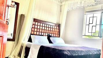 1 bedroom, iron/ironing board, WiFi, bed sheets