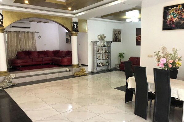 تناول الطعام