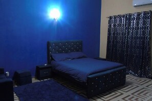 3 dormitorios, tabla de planchar con plancha, wifi y ropa de cama