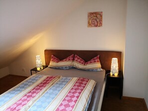 2 habitaciones, wifi gratis y ropa de cama 